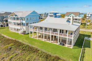 Exterior - Bright Beachfront Retreat, Elevator, Dog Friendly, Quick Beach Access (Galveston)