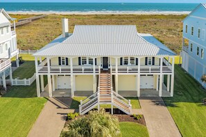 Exterior - Bright Beachfront Retreat, Elevator, Dog Friendly, Quick Beach Access (Galveston)