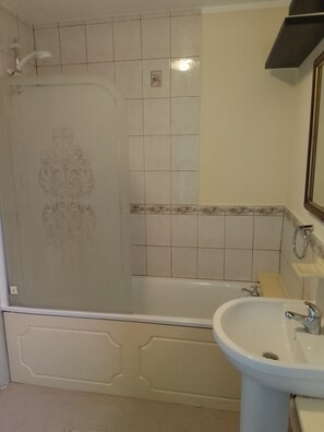 Towels, toilet paper