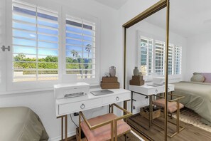 2 bedrooms, iron/ironing board, WiFi, bed sheets - The Perfect Tennis Getaway — Condo Near El Paseo & Indian Wells Tennis Garden (Palm Desert)