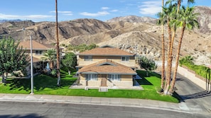 Exterior - The Perfect Tennis Getaway — Condo Near El Paseo & Indian Wells Tennis Garden (Palm Desert)