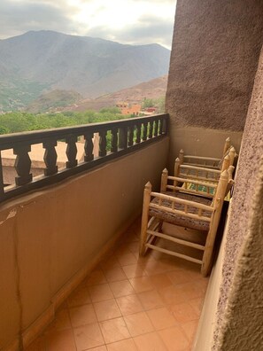 Nhà, 5 phòng ngủ, hút thuốc, ban công | Ban công