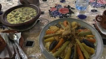 House, 5 Bedrooms, Smoking, Balcony | Food and drink