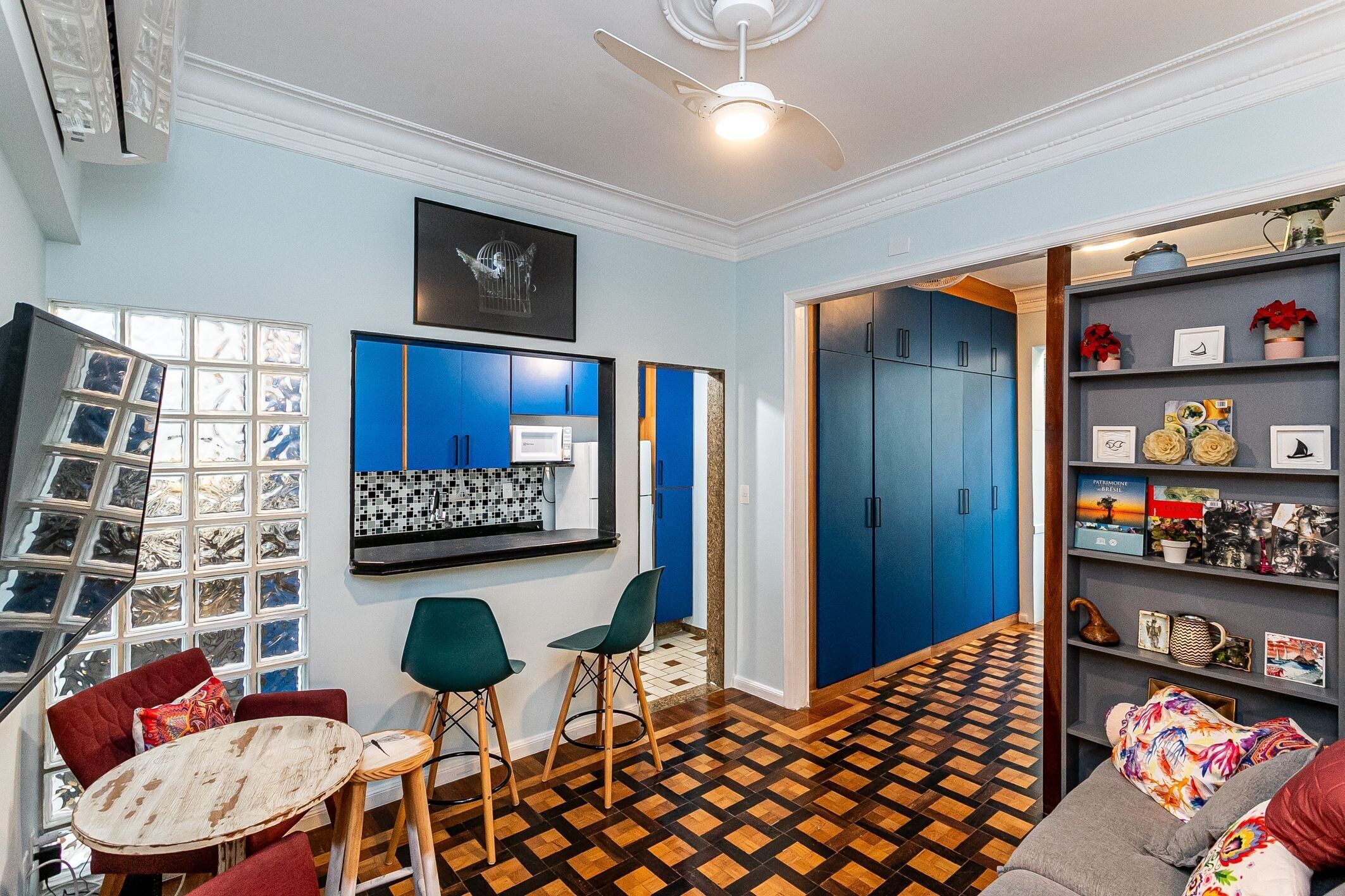 Apartment | Living area | Flat-screen TV