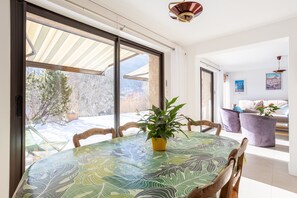 Dining - Au fil du Réguinier – Seasonal Rental Cottage (Briançon)