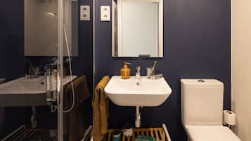 Studio, Non Smoking | Bathroom | Shower, towels, toilet paper