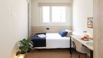 Studio, Non Smoking | Desk, laptop workspace, iron/ironing board, free WiFi