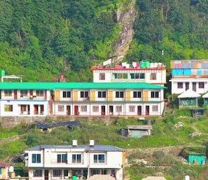 Exterior - Gaurav hotel chopta (Pokhri)