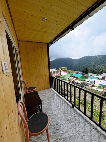 Gaurav hotel chopta