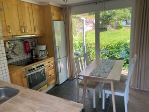 Micro-ondes, four, plaque de cuisson, lave-vaisselle