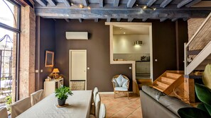 Living area - Charming gîte in a quiet lane in the heart of a wine-growing village with SPA (Premeaux-Prissey)