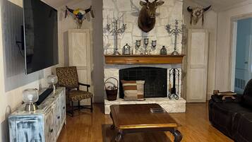 Televisor i llar de foc