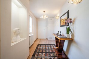 Interior - Refined penthouse floor apartment opposite Osteria Francescana (Modena)