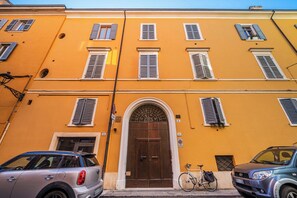 Exterior - Refined penthouse floor apartment opposite Osteria Francescana (Modena)