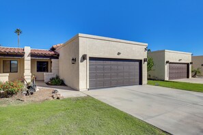 Exterior - Close to Golf! Snowbird Retreat w/ Pool in Yuma (Yuma)