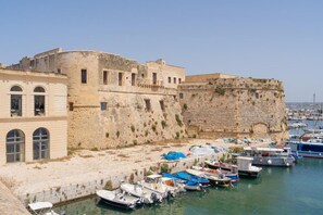 Marina - Apartment 'Romantic Suite' with Wi-Fi and Air Conditioning (Gallipoli)