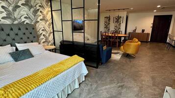 Bügeleisen/Bügelbrett, WLAN, Bettwäsche