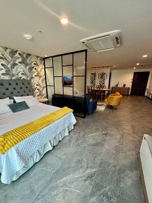 Bügeleisen/Bügelbrett, WLAN, Bettwäsche