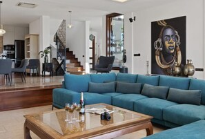 TV - Magnificent Villa Greenlight (Adeje)