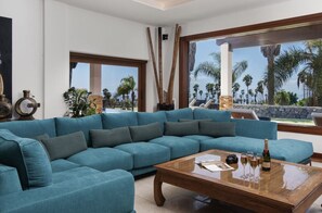 TV - Magnificent Villa Greenlight (Adeje)