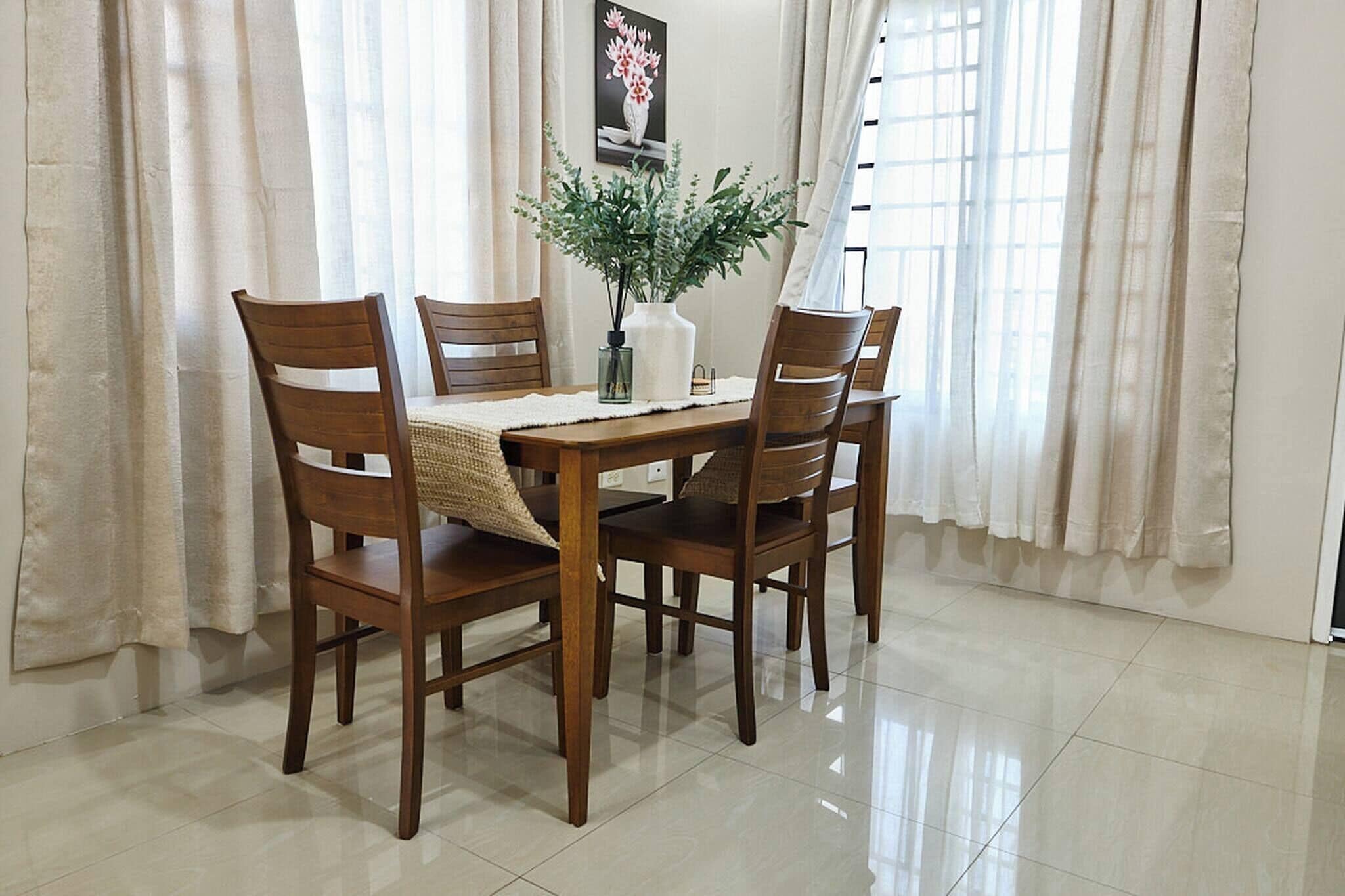 House, 2 Bedrooms, Smoking, Balcony | Dining room