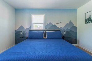 2 slaapkamers, een strijkplank/strijkijzer, reisbedje, gratis wifi