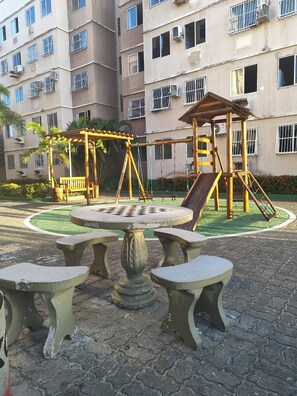 Property grounds - Entire apartment, with a great location providing access to several beaches. (Caucaia)