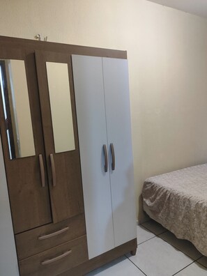 Interior - Entire apartment, with a great location providing access to several beaches. (Caucaia)