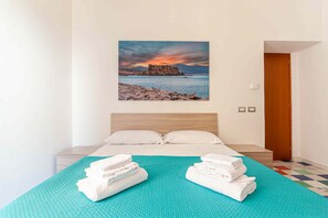 Bügeleisen/Bügelbrett, WLAN, Bettwäsche