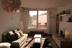 Smart TV - Urgell - Lovely apartment with a terrace (Barcelona)
