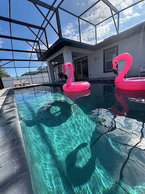 Piscine extérieure, piscine chauffée