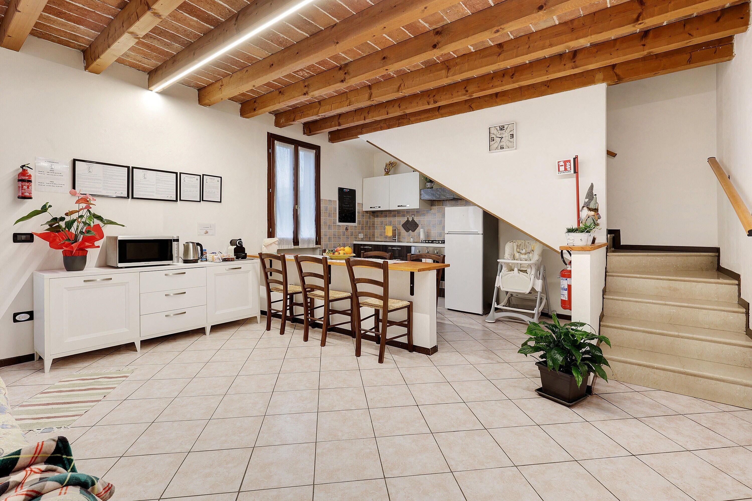 冰箱、微波炉、烤箱、炉灶