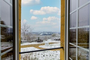 Interior - Holiday Home 'Domaine De La Cipière' with Shared Pool, Private Terrace and Wi-Fi (Peyzac-le-Moustier)