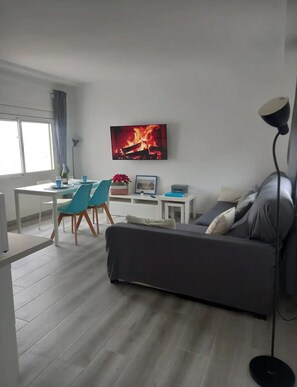 Living area - APARTMENT WITH FANTASTIC SEA VIEW NEXT TO THE BEACH SWIMMING POOL PARKING WIFI (SITGES)