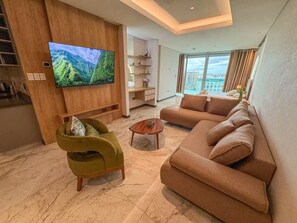 Living area - POX - The Green Tower Experience - 15th floor (Santa Cruz de la Sierra)