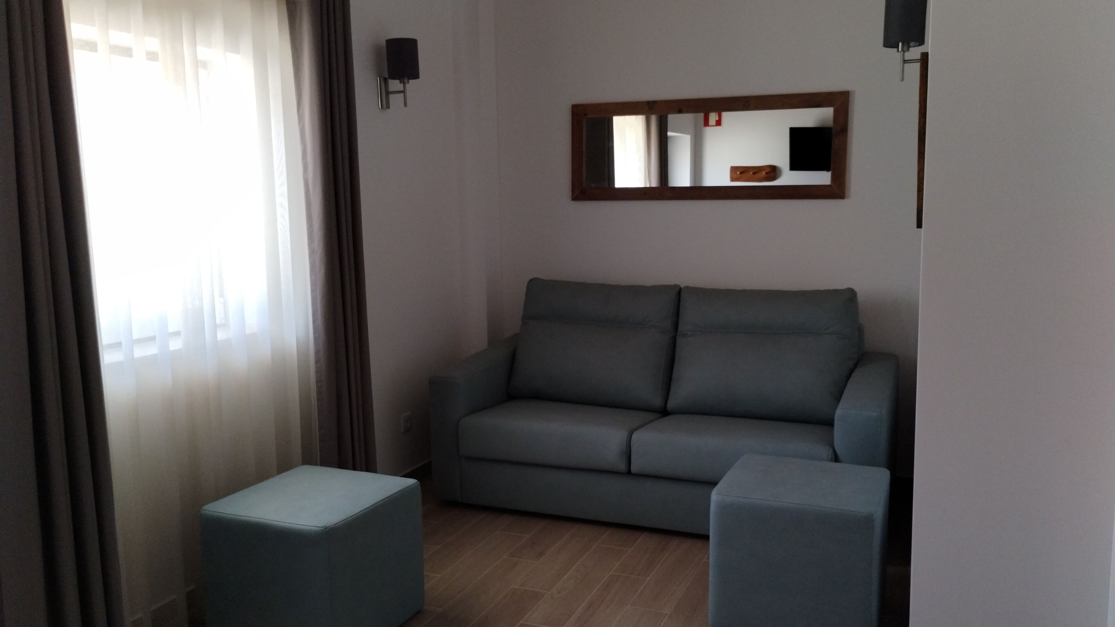 ستائر تعتيم ومكواة/لوح كي وأسرّة قابلة للطي وواي فاي مجانًا