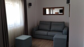 Blackout curtains, iron/ironing board, rollaway beds, free WiFi - Quinta do Oratório Agroturismo (Óbidos)