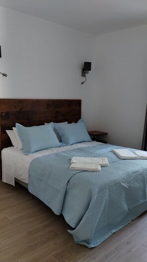 Family Studio, Air conditioning, Courtyard View | Blackout drapes, iron/ironing board, rollaway beds, free WiFi - Quinta do Oratório Agroturismo (Óbidos)