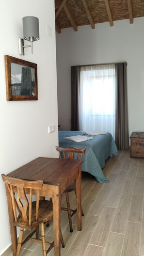 Blackout curtains, iron/ironing board, rollaway beds, free WiFi - Quinta do Oratório Agroturismo (Óbidos)