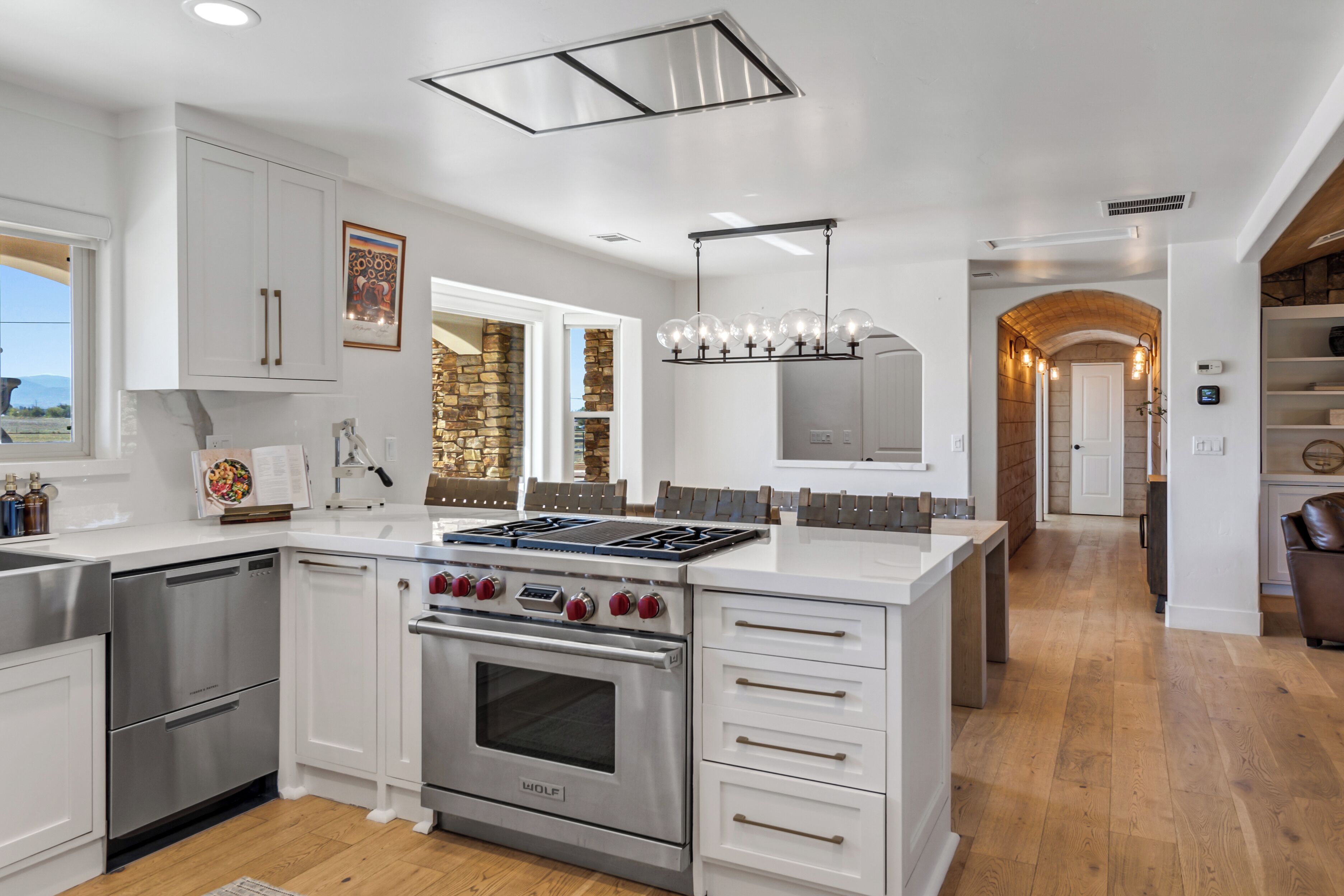 Mikroaaltouuni, uuni, liesi, astianpesukone