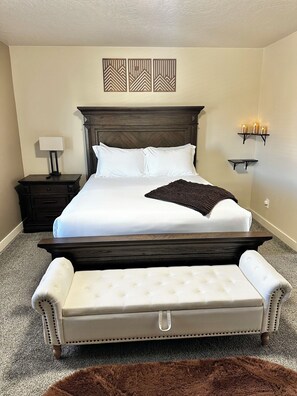 3 Schlafzimmer, Zimmersafe, Schreibtisch, Bügeleisen/Bügelbrett