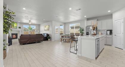 Luxury 3BR House near Airport in Midland TX