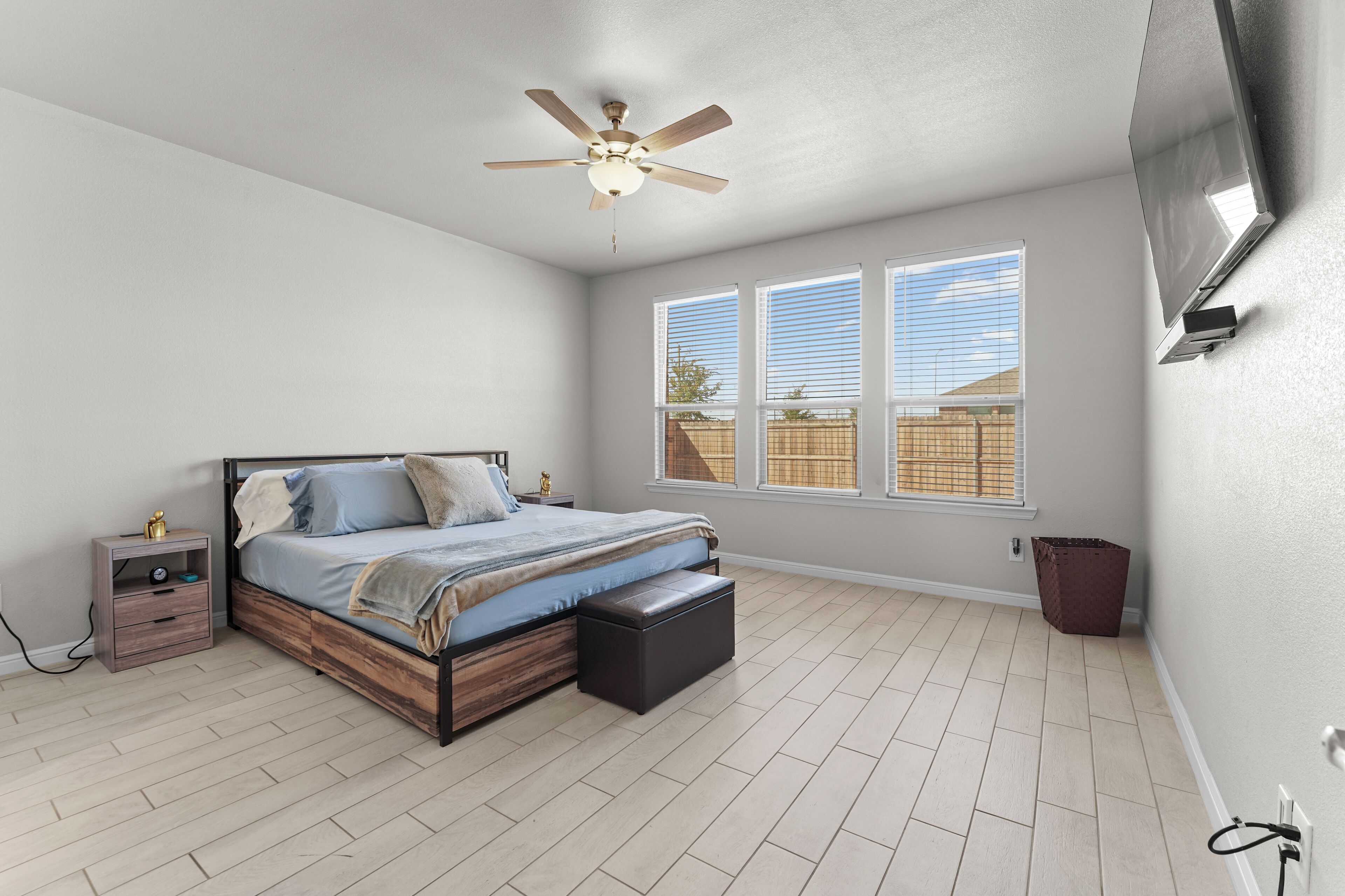 3 soverom, strykejern/-brett, wi-fi (inkludert) og sengetøy