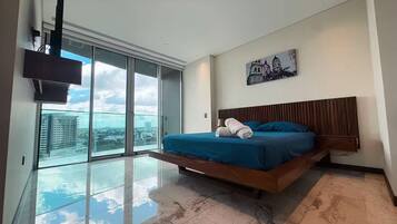 Bügeleisen/Bügelbrett, WLAN, Bettwäsche