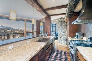 Fridge, microwave, oven, stovetop - Spacious Luxury 3 BDR Condo w/ Sweeping Views (Telluride)