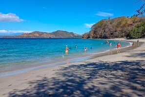 Beach - Renovated Apartment with High-Speed WiFi & Shared Pool/Spa - Snowbird-Friendly (Playa Potrero)