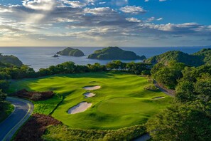 Golf - Renovated Apartment with High-Speed WiFi & Shared Pool/Spa - Snowbird-Friendly (Playa Potrero)