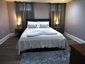 2 makuuhuonetta, silitysrauta/-lauta, Wi-Fi, vuodevaatteet