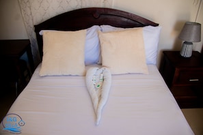 Iron/ironing board, WiFi, bed sheets - Cozy Hotel located on the Hillside of Vigie Mountain area of Cap-Haitien. (Cap-Haitien)