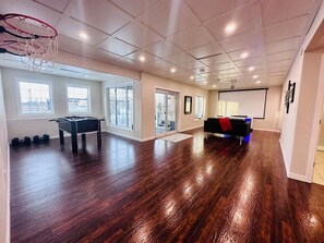 Spielezimmer